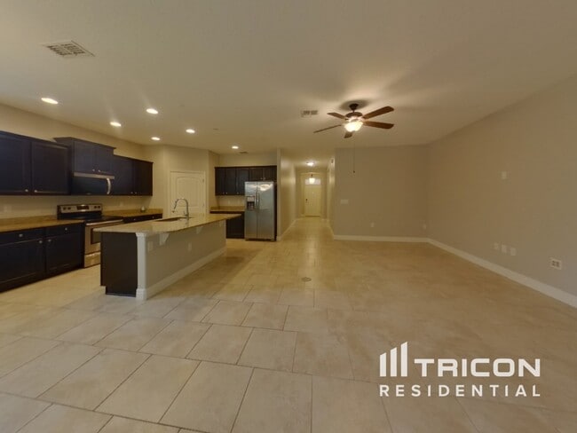 Building Photo - 463 River Square Ln