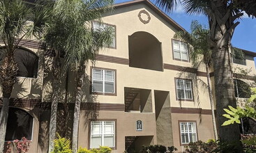 Building Photo - 16349 Enclave Village Dr