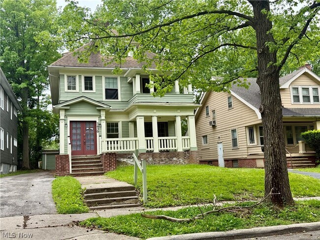 Foto del edificio - 3430 Beechwood Ave