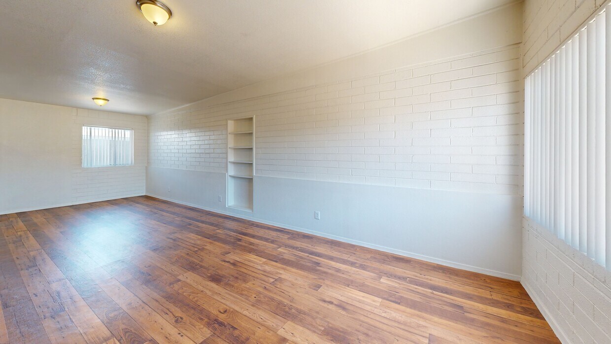 Photo - Montclair Apartments