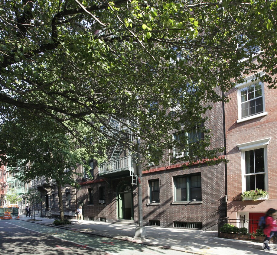 Building Photo - 195-197 W 10th St