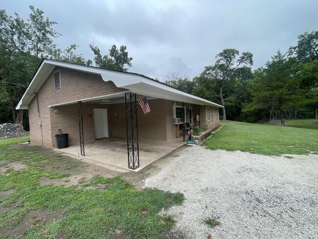 Building Photo - Bateman