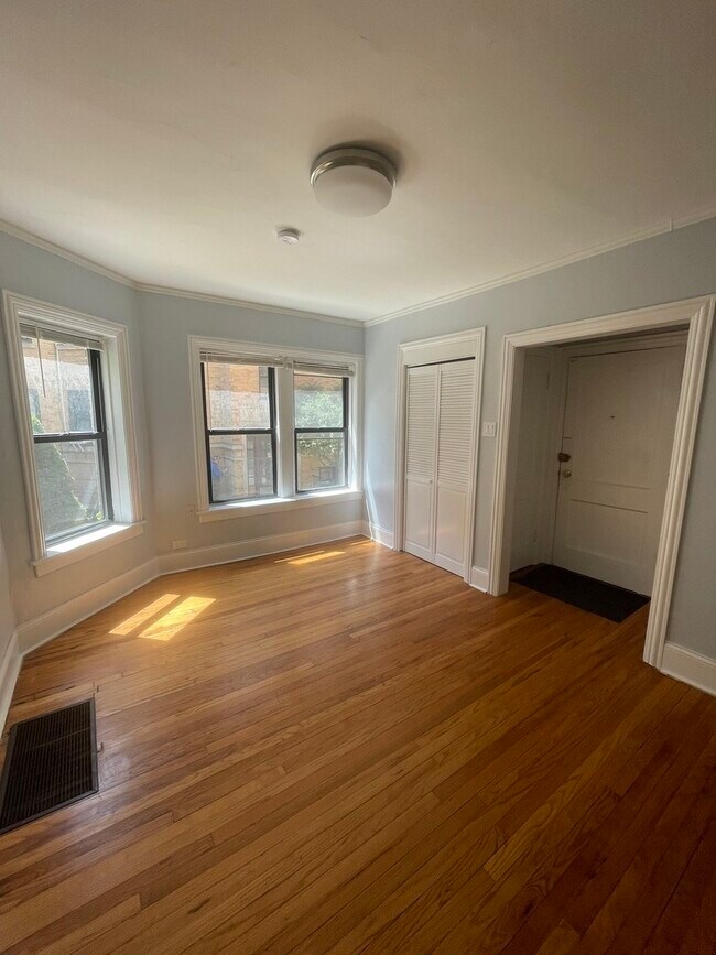 Foto del edificio - 7331 N Honore St