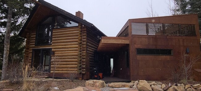 Building Photo - 450 W Saddle Butte Dr