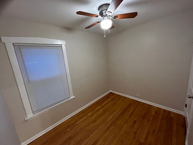 Foto del edificio - 5047 W Winona St