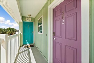 Building Photo - 300 S Central Ave