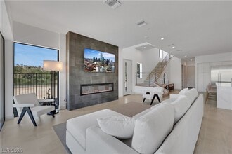 66 Lakefront Dr