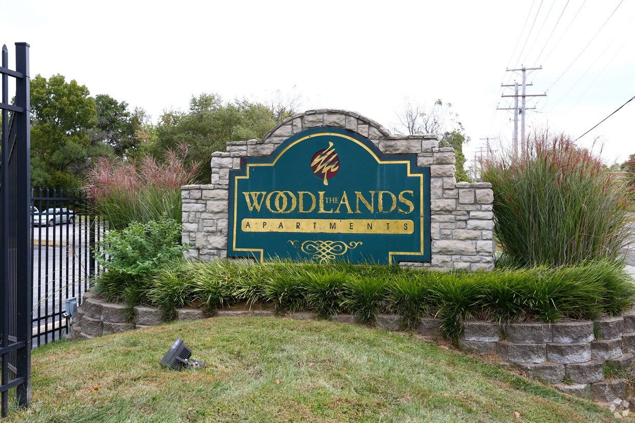 Primary Photo - Woodlands