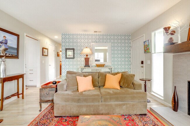 Foto del edificio - 440 Bernice Ln