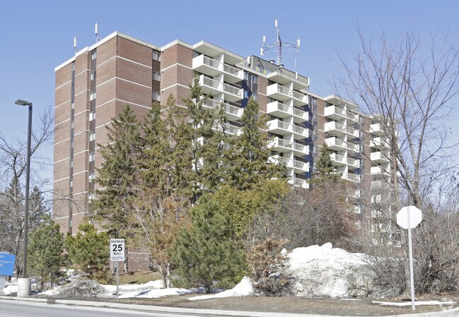 Building Photo - Montfort Manor
