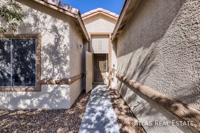 Foto del edificio - **COMING SOON 05-20-2025** Spacious One-St...
