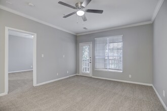 The Brookshire Living Room - The Club at Stablechase