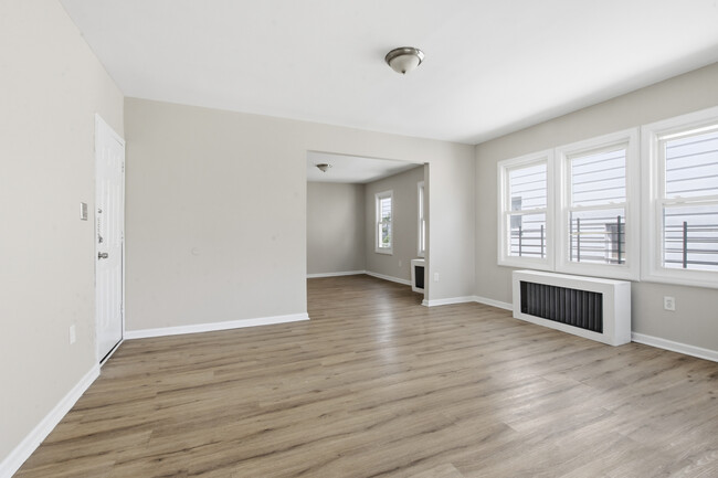 Living Room - 323 Myrtle Ave