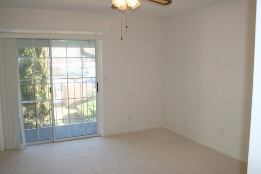 Foto del edificio - 102 Meadow Park Ln