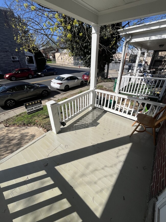 Foto del edificio - 605 Lehigh Ave