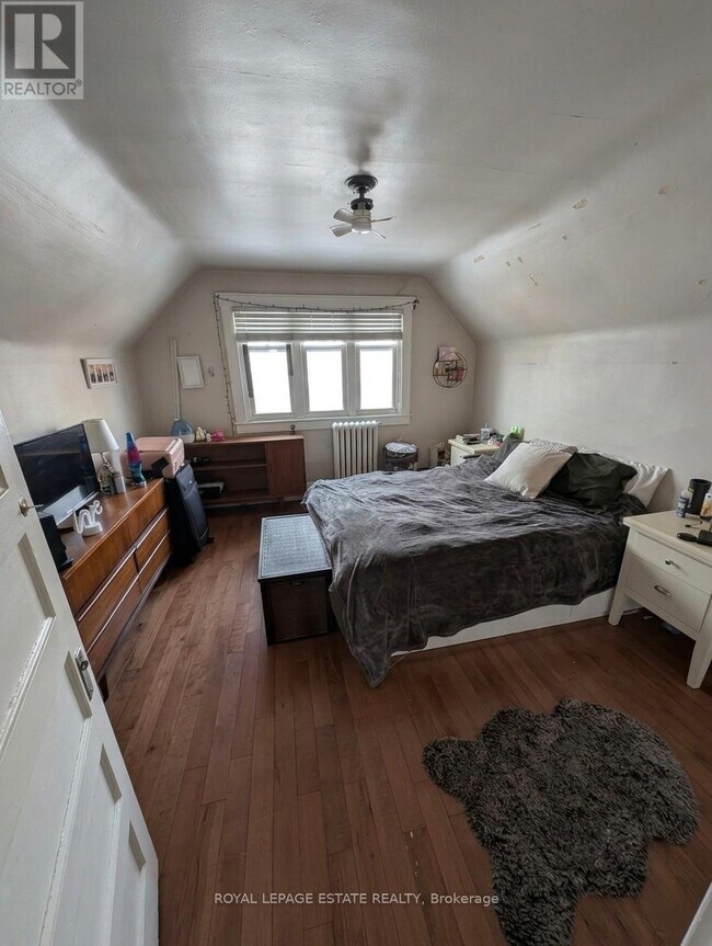 Photo du bâtiment - 67 Boustead Ave