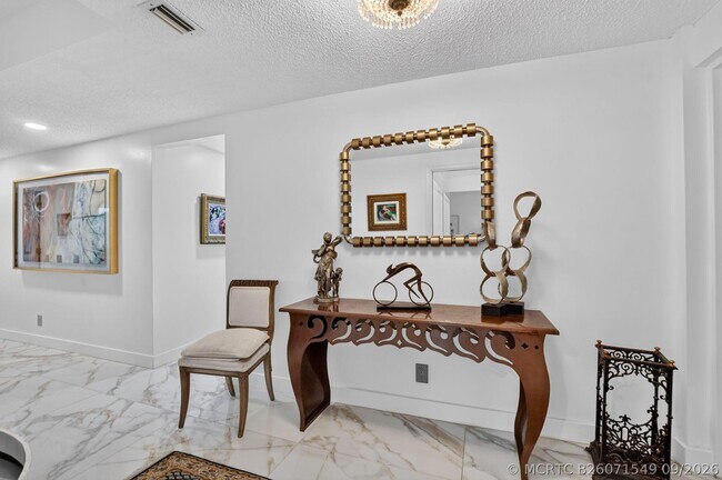 Building Photo - 7622 Elm Ridge Dr