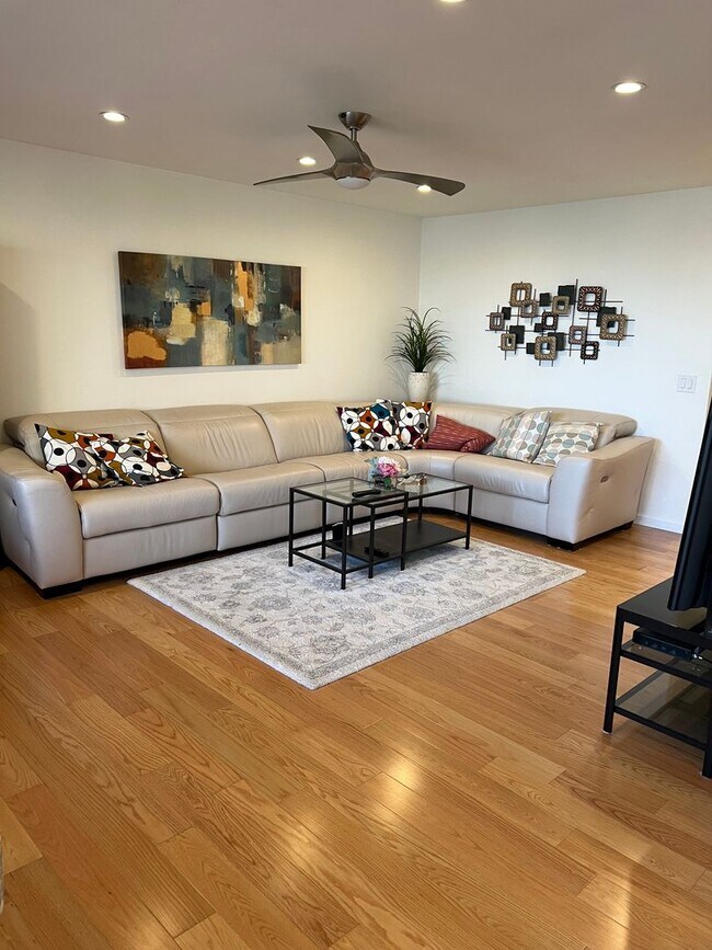 Foto del edificio - 2740 Ptarmigan Dr