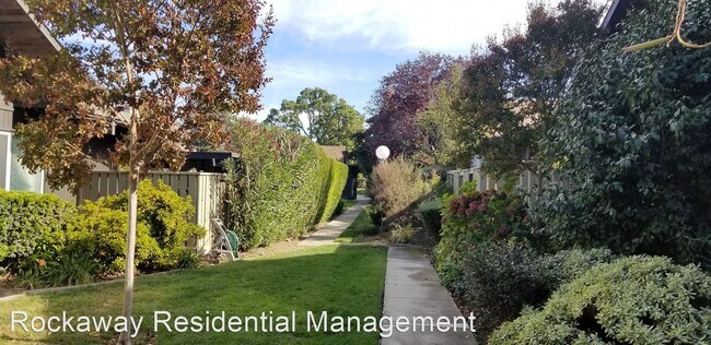 Foto del edificio - 2 br, 2 bath House - 43 Gladys Ave.