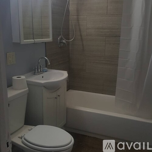 Foto del edificio - 3418 W Armitage Ave