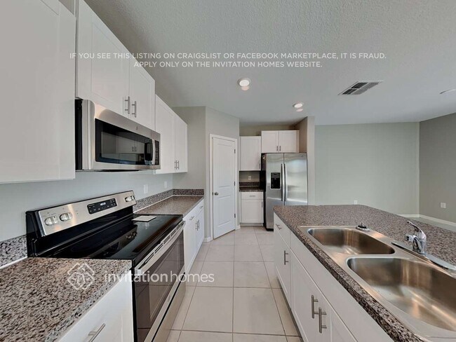 Foto del edificio - 7125 Amelia Cove Ct