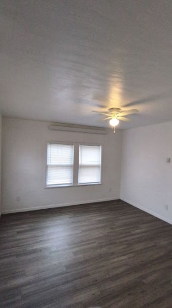 Building Photo - 135 SE 45th St