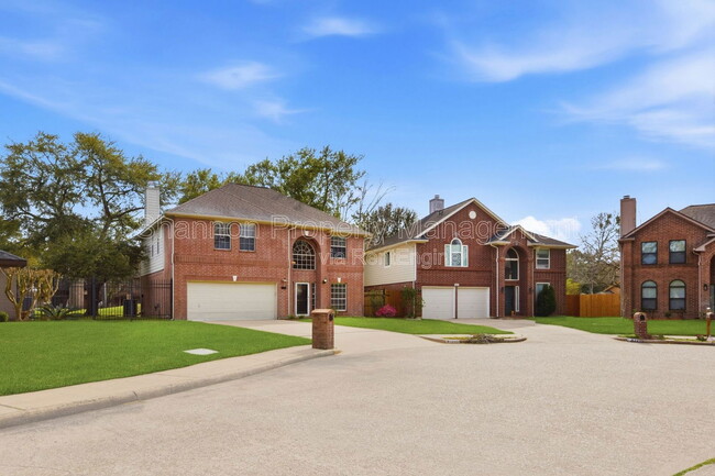 Building Photo - 3327 Shady Glen Ln