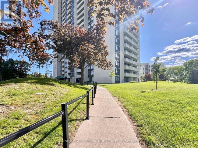 Photo du bâtiment - 3300 Don Mills Rd.