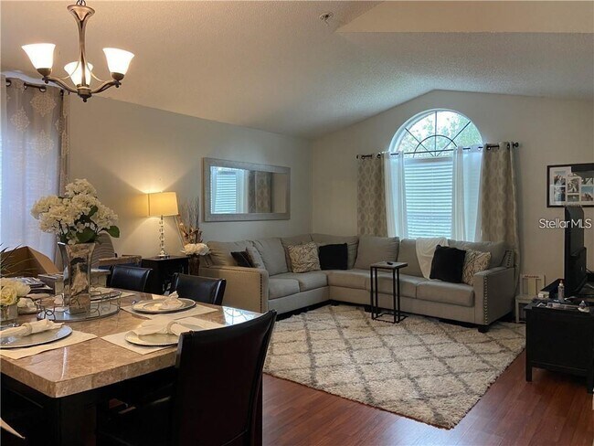 Foto del edificio - 2476 Shelby Cir