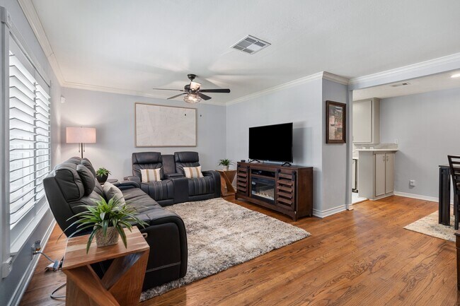 Foto del edificio - 1214 W 31st St