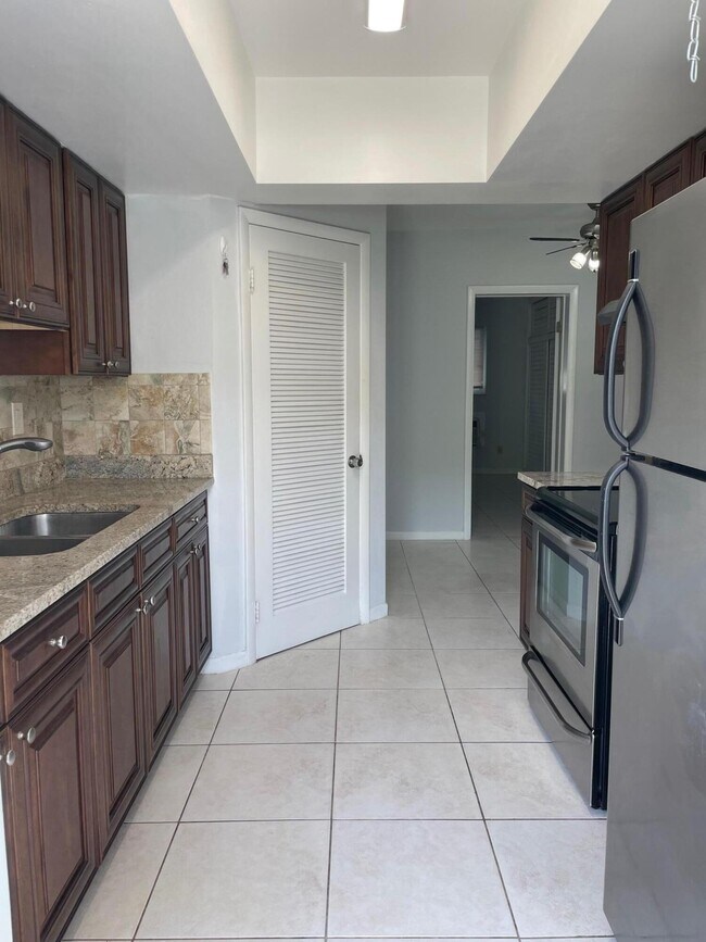 Foto del edificio - 444 W Palmetto Park Rd