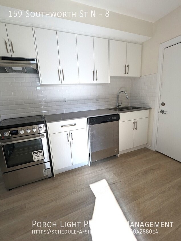 Primary Photo - Renovated Bachelor Unit with Private Kitch...