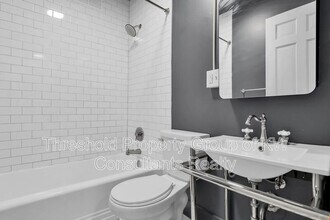 Building Photo - 451 E Town St