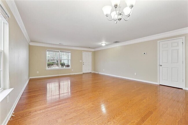 Foto del edificio - 3050 Centerglen Ln