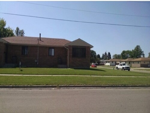 Building Photo - Daline Community