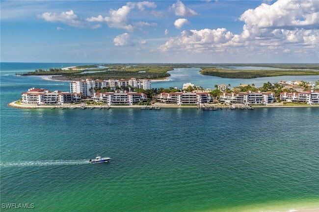 Foto del edificio - 305 La Peninsula Blvd