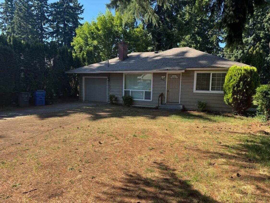Primary Photo - 4 Bedroom home