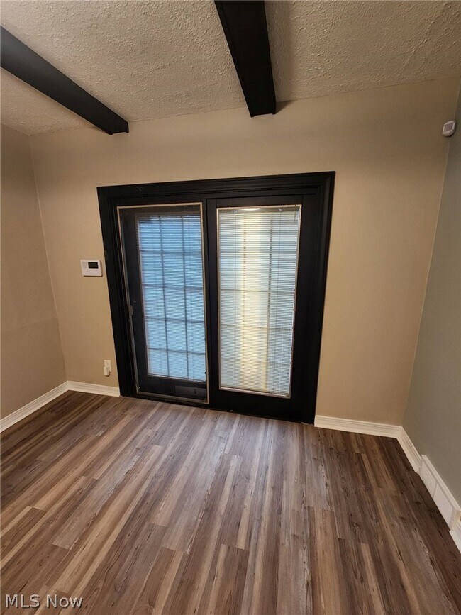 Foto del edificio - 8230 Garfield Blvd