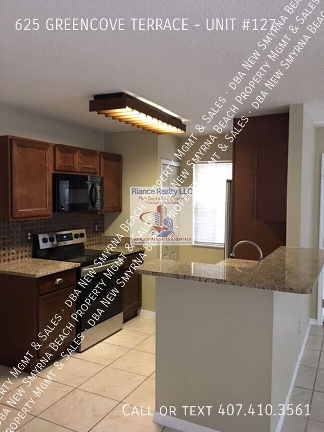 Foto del edificio - 625 Greencove Terrace
