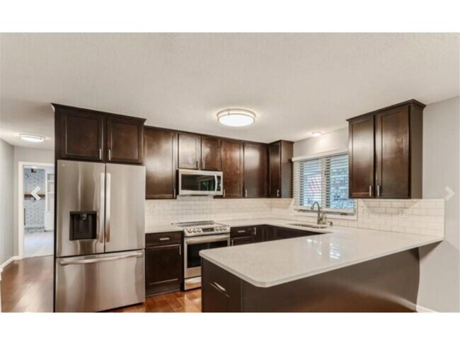 Foto del edificio - 14511 Woodruff Rd