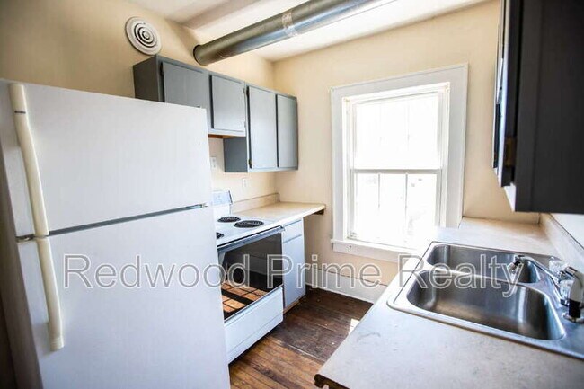 Foto del edificio - 908 Main St