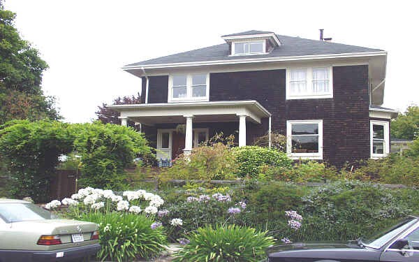 Building Photo - 2803 Hillegass Ave