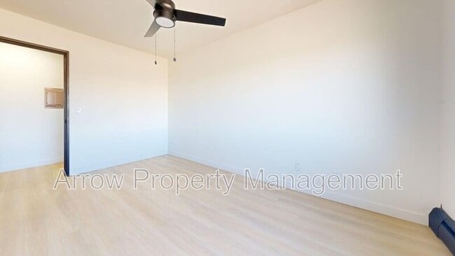 Foto del edificio - 215 E Arbor Ave