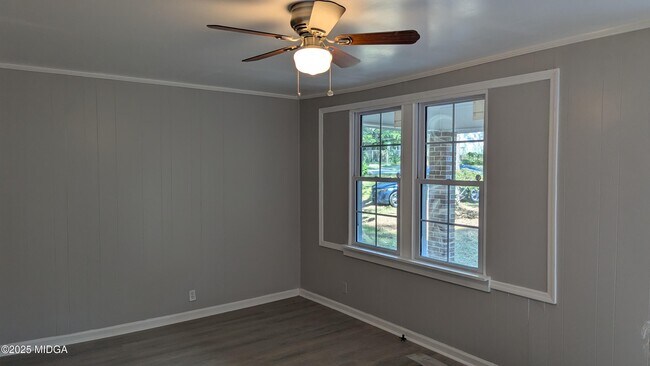 Building Photo - 3444 Mogul Rd