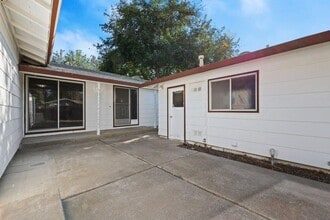 Building Photo - 1620 Monarch Ln