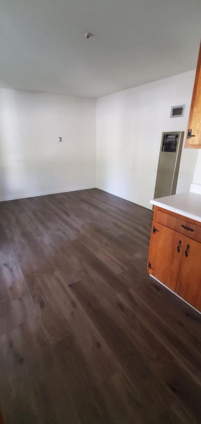 Building Photo - 1 bedroom in Santa Rosa CA 95405