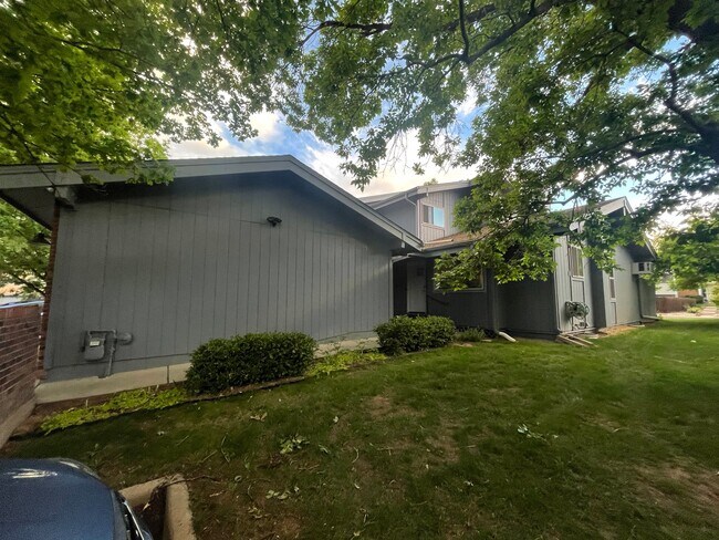 Building Photo - 3147 Westwood Ct