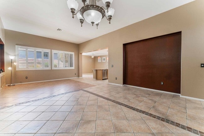 Building Photo - Spacious 4-Bedroom Home with Upgraded Feat...