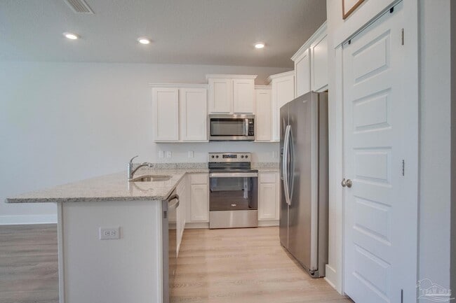 Foto del edificio - 1538 Iroquois Ct