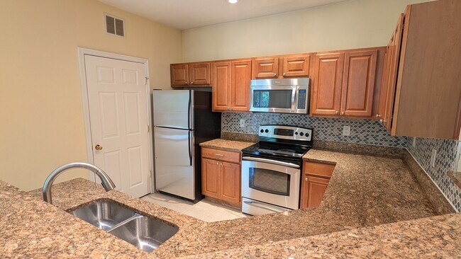 Foto del edificio - 1550 Spring Gate Dr